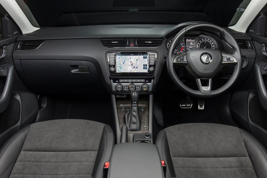  Skoda Octavia Scout 2015 года  (AU) (фото 25 из 30)